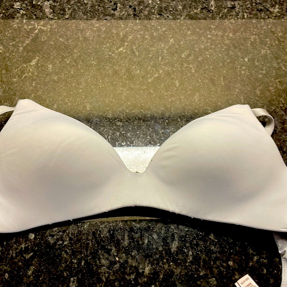 Gray wireless bra